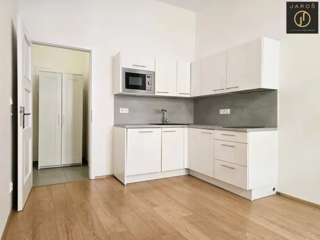 Pronájem bytu 1+kk, Praha - Smíchov, Svornosti, 18 m2