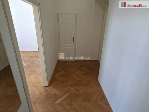 Pronájem bytu 2+kk, Praha - Žižkov, Krásova, 68 m2