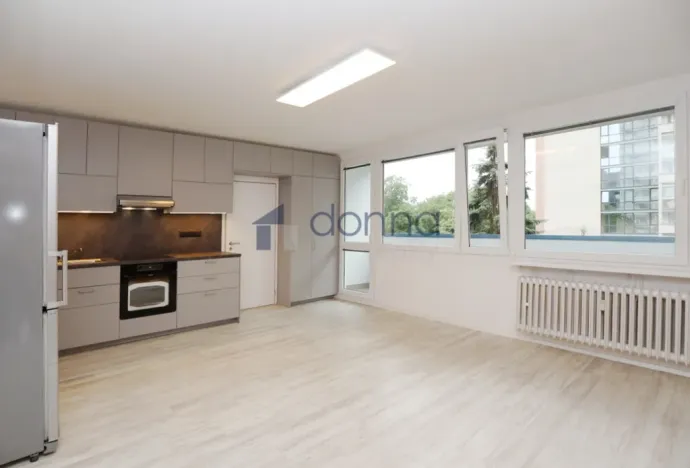 Pronájem bytu 4+kk, Praha, Kazašská, 107 m2