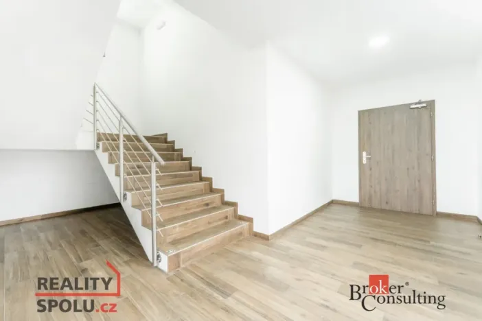 Pronájem bytu 1+kk, Karlovy Vary, Jáchymovská, 27 m2