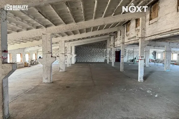 Pronájem skladu, Rostěnice-Zvonovice, 2417 m2