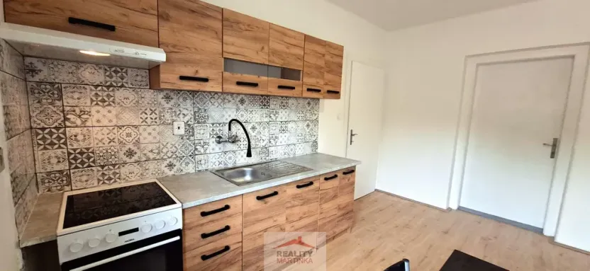 Pronájem bytu 2+1, Valašské Meziříčí - Krásno nad Bečvou, Zámecká, 75 m2