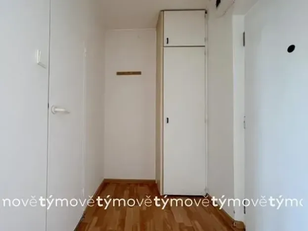 Pronájem bytu 1+kk, Pardubice, Družby, 35 m2