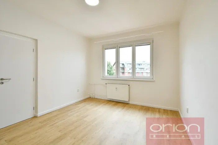 Pronájem bytu 2+1, Praha - Veleslavín, Na Petřinách, 52 m2