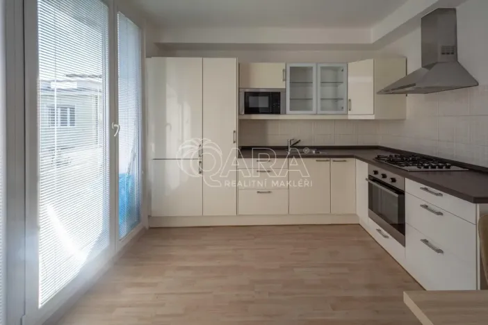 Pronájem bytu 2+1, Neratovice, Čtvercová, 55 m2