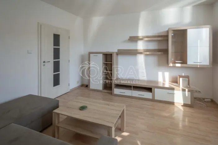 Pronájem bytu 2+1, Neratovice, Čtvercová, 55 m2