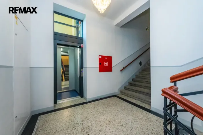 Pronájem bytu 2+kk, Praha - Vinohrady, Korunní, 53 m2