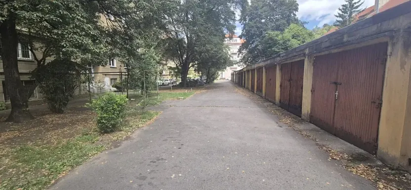 Pronájem garáže, Praha - Braník, Na Mlejnku, 15 m2