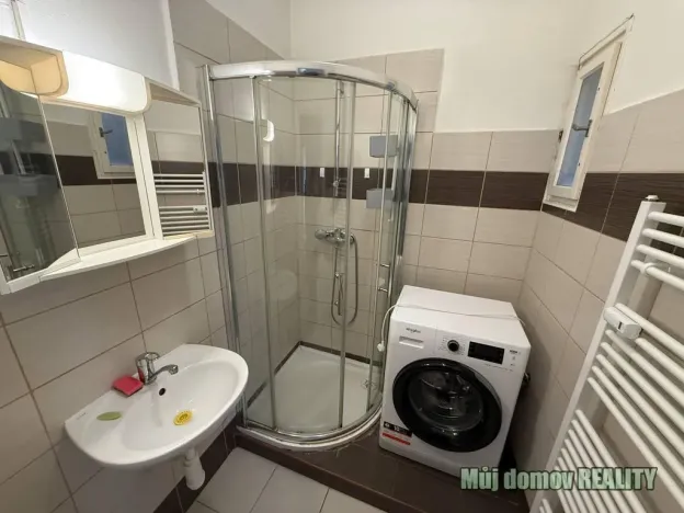 Pronájem bytu 1+1, Praha - Holešovice, U elektrárny, 40 m2