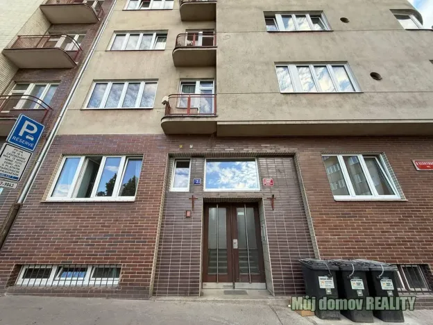 Pronájem bytu 1+1, Praha - Holešovice, U elektrárny, 40 m2
