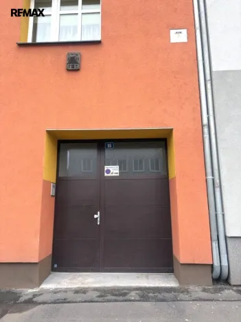 Prodej bytu 1+1, Karlovy Vary, Západní, 55 m2