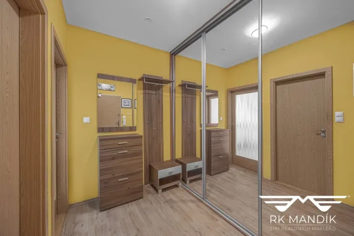 Pronájem bytu 2+kk, Praha - Prosek, Kytlická, 53 m2