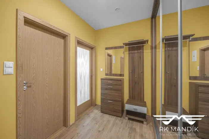 Pronájem bytu 2+kk, Praha - Prosek, Kytlická, 53 m2