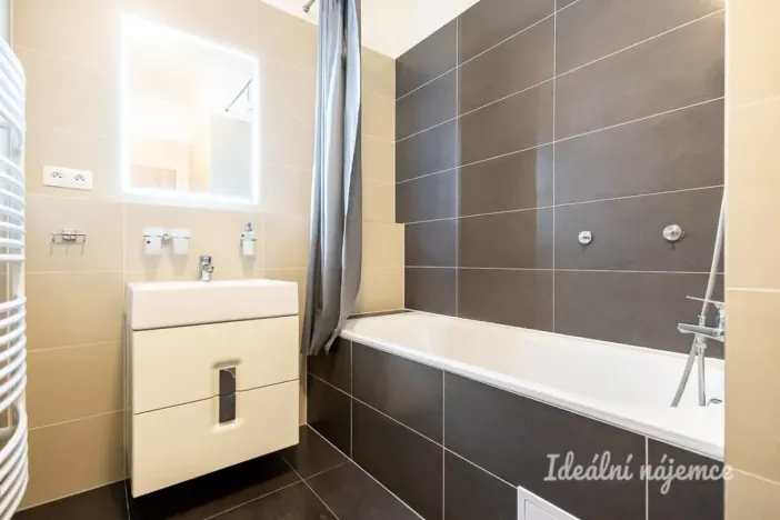 Pronájem bytu 3+kk, Praha - Hostivař, Rižská, 70 m2