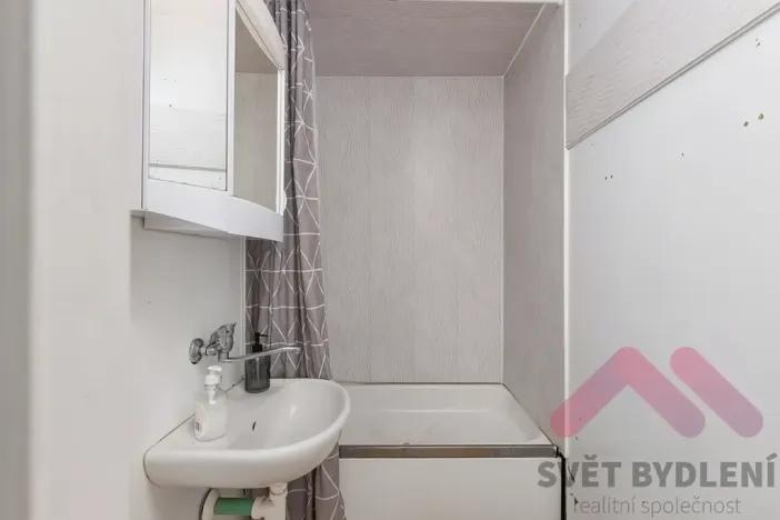 Pronájem bytu 1+1, Praha - Bohnice, Katovická, 56 m2