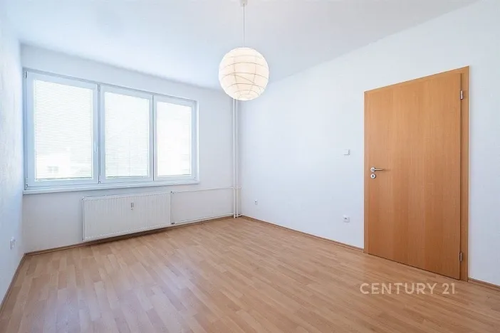 Pronájem bytu 2+1, České Budějovice - České Budějovice 5, Dobrovodská, 56 m2