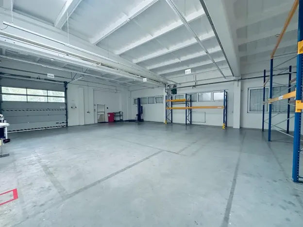 Pronájem výrobních prostor, Chodová Planá, Kyjovská, 2497 m2