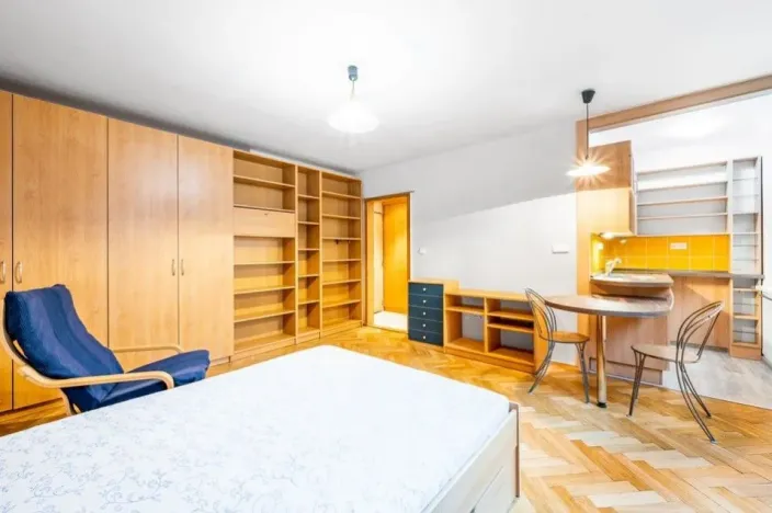 Pronájem bytu 1+kk, Praha - Břevnov, Na Vypichu, 34 m2
