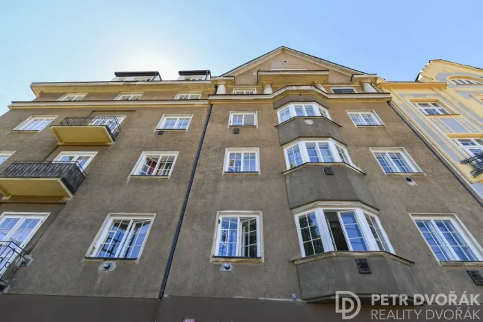 Prodej bytu 3+kk, Praha - Karlín, Pernerova, 71 m2