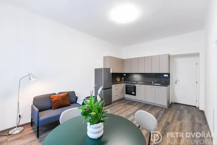 Prodej bytu 3+kk, Praha - Karlín, Pernerova, 71 m2