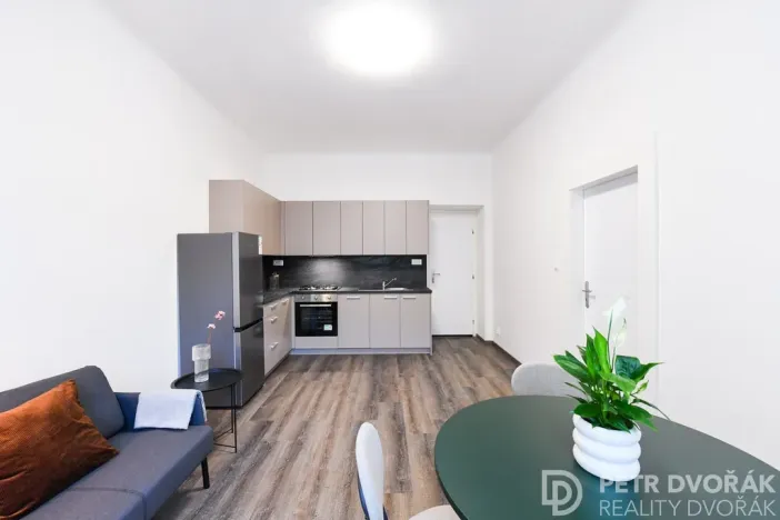 Prodej bytu 3+kk, Praha - Karlín, Pernerova, 71 m2