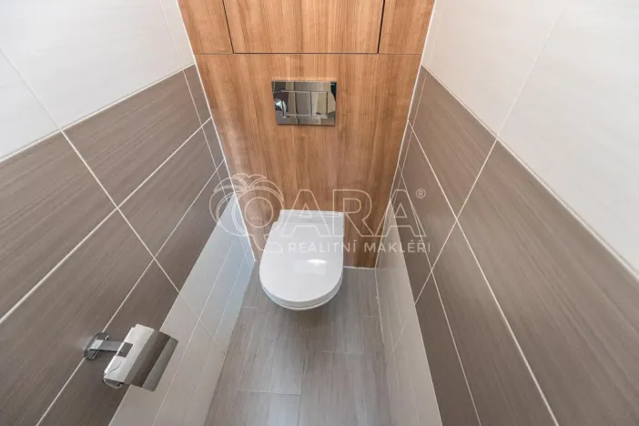 Pronájem bytu 3+kk, Praha - Kobylisy, Kaňkovského, 68 m2