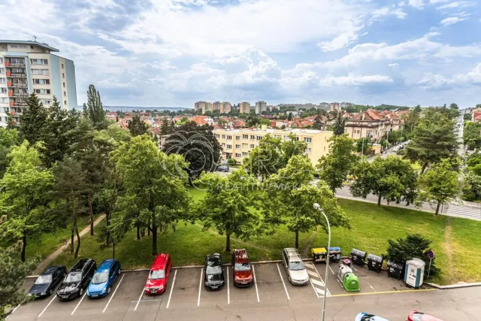 Pronájem bytu 3+kk, Praha - Kobylisy, Kaňkovského, 68 m2