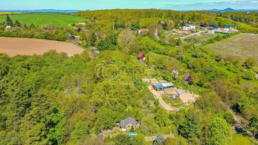 Pronájem chaty, Kralupy nad Vltavou - Mikovice, U Studánky, 15 m2