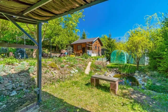Pronájem chaty, Kralupy nad Vltavou - Mikovice, U Studánky, 15 m2