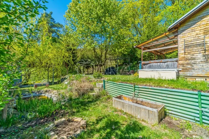 Pronájem chaty, Kralupy nad Vltavou - Mikovice, U Studánky, 15 m2