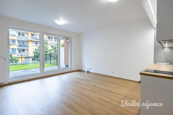 Pronájem bytu 1+kk, Praha - Vysočany, Gerstelova, 33 m2