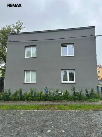 Prodej rodinného domu, Hrob, 258 m2