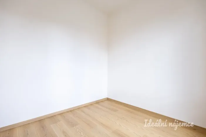 Pronájem bytu 1+kk, Praha - Vysočany, Bukačova, 44 m2