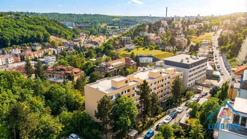 Pronájem bytu 2+kk, Praha - Smíchov, Na pláni, 50 m2