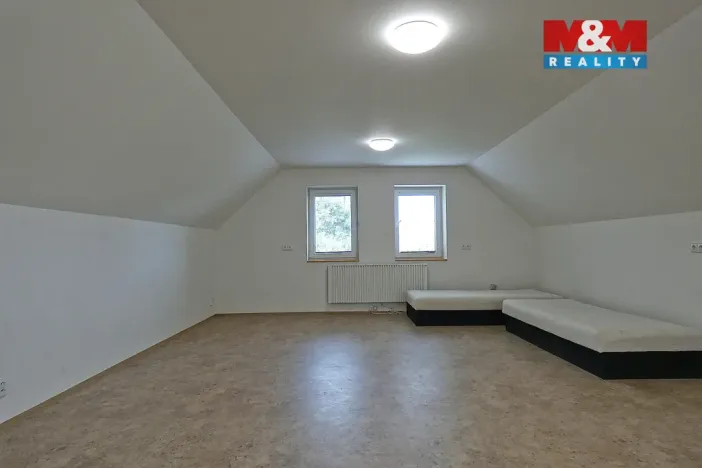 Prodej rodinného domu, Krupá, 186 m2