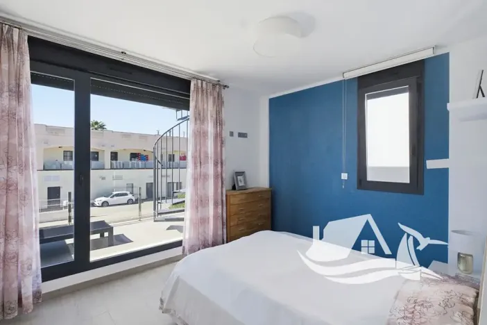Prodej rodinného domu, Orihuela, Španělsko, Paseo Marítimo de Punta Prima, 84 m2