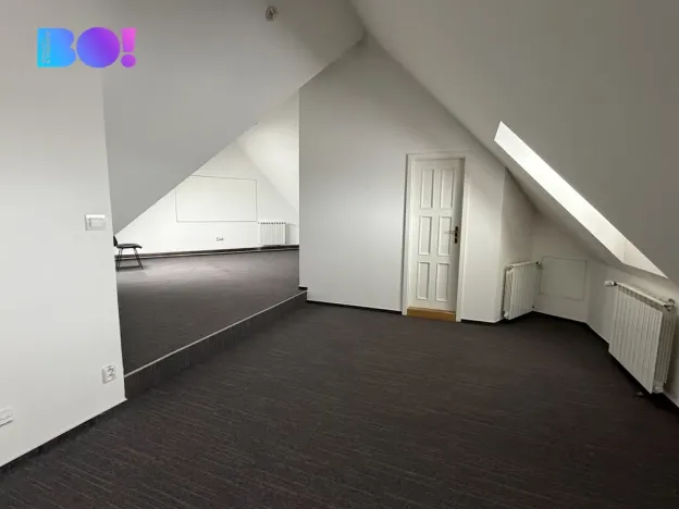 Pronájem kanceláře, Brno, Roubalova, 300 m2