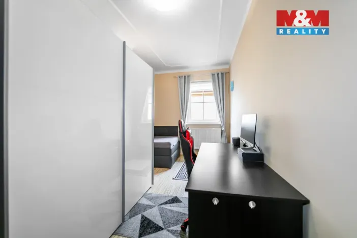 Prodej rodinného domu, Bor, náměstí Republiky, 197 m2