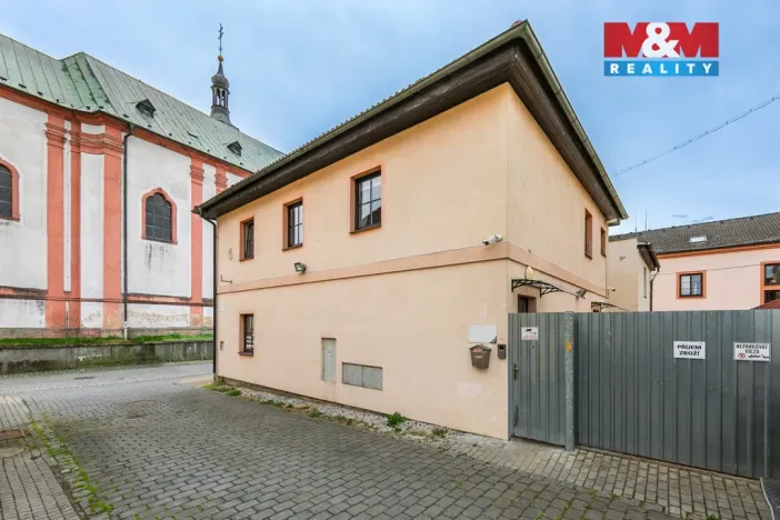 Prodej rodinného domu, Bor, náměstí Republiky, 197 m2