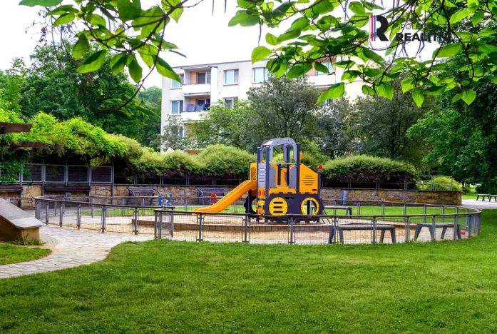 Pronájem bytu 2+1, Zlín, M. Knesla, 55 m2