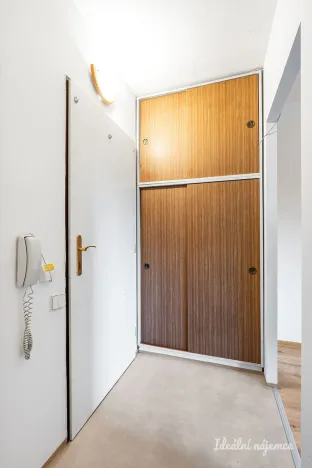 Pronájem bytu 1+kk, Říčany - Radošovice, Říčanská, 20 m2
