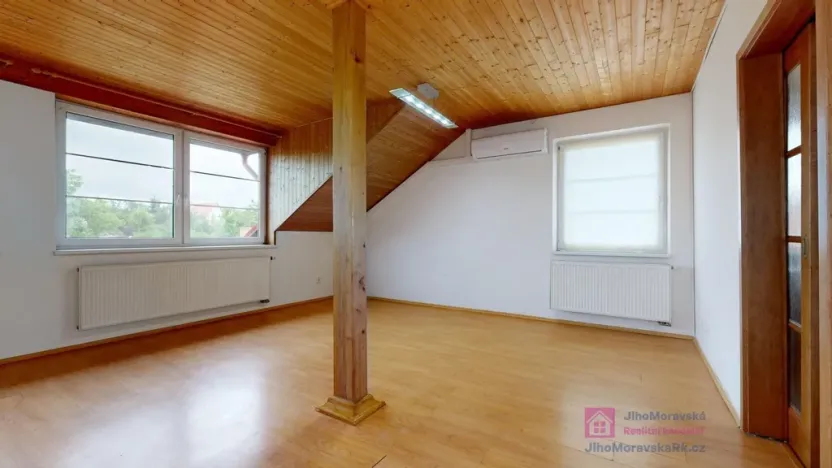 Pronájem bytu 5+1, Vracov, náměstí Míru, 233 m2