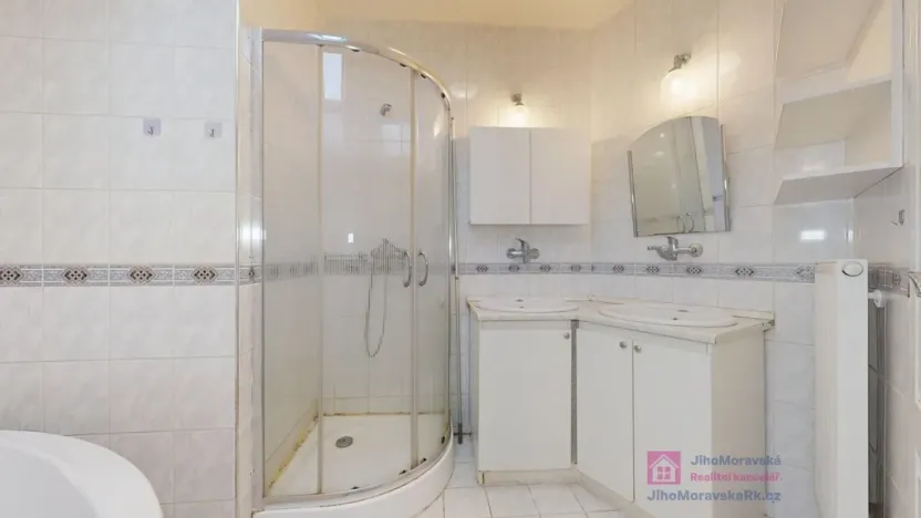 Pronájem bytu 5+1, Vracov, náměstí Míru, 233 m2