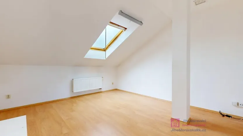 Pronájem bytu 5+1, Vracov, náměstí Míru, 233 m2