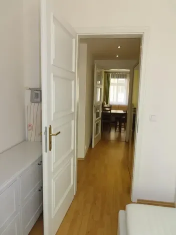 Pronájem bytu 2+kk, Praha - Vinohrady, Rybalkova, 37 m2