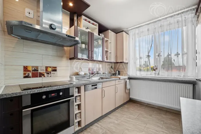 Prodej rodinného domu, Tišice, Souběžná, 170 m2