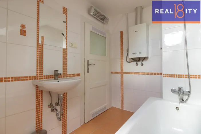 Pronájem bytu 1+1, Praha, Jugoslávských partyzánů, 41 m2
