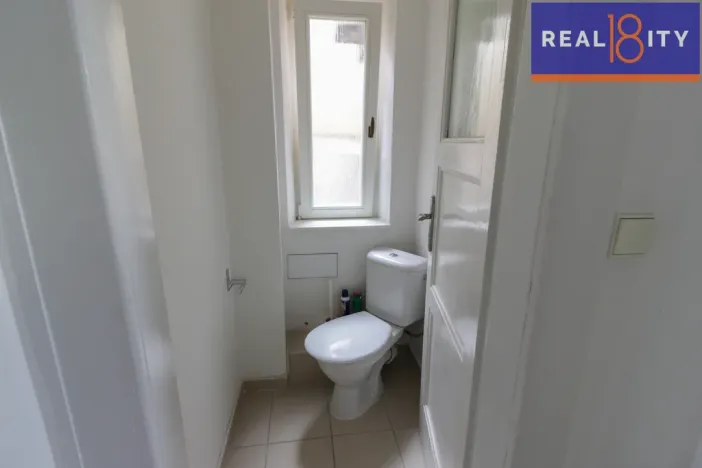 Pronájem bytu 1+1, Praha, Jugoslávských partyzánů, 41 m2
