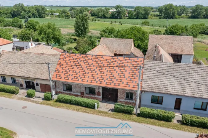 Prodej rodinného domu, Božice, 382 m2