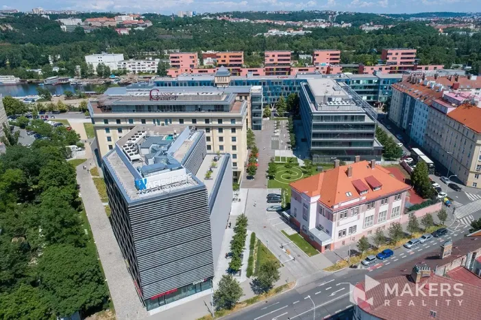 Pronájem kanceláře, Praha - Holešovice, Jankovcova, 653 m2